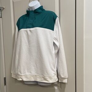 Green and White Fleece Pullover
